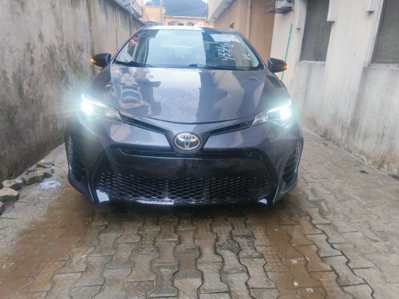2016 TOYOTA TOYOTA Corolla SE