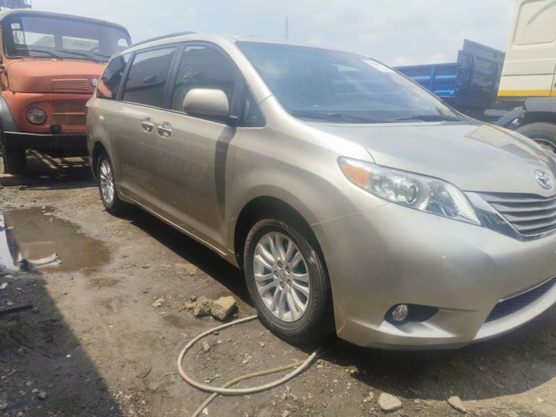 TOYOTA TOYOTA Sienna XLE Oshodi-Isolo