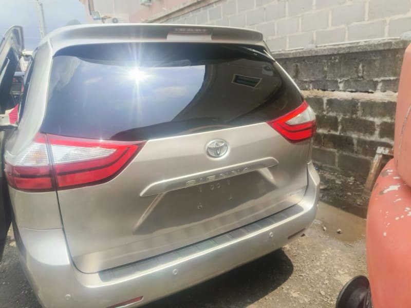 TOYOTA TOYOTA Sienna XLE Oshodi-Isolo