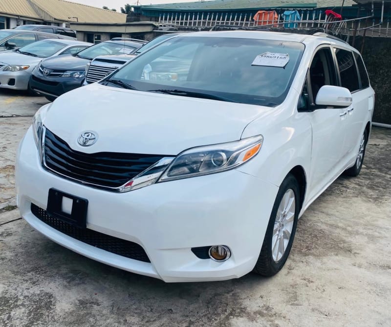 TOYOTA TOYOTA Sienna Limited Oshodi-Isolo