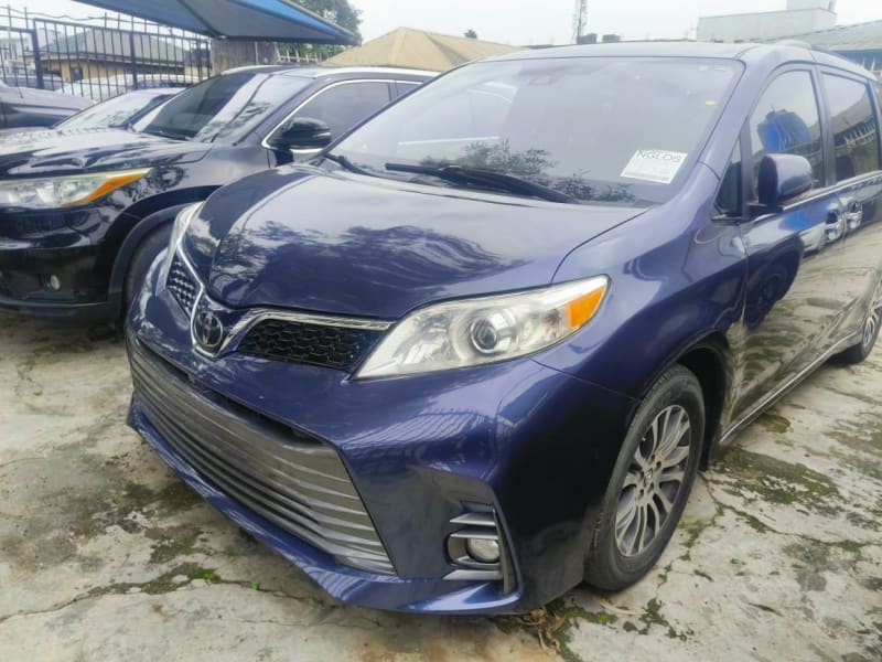 TOYOTA TOYOTA Sienna XLE Oshodi-Isolo