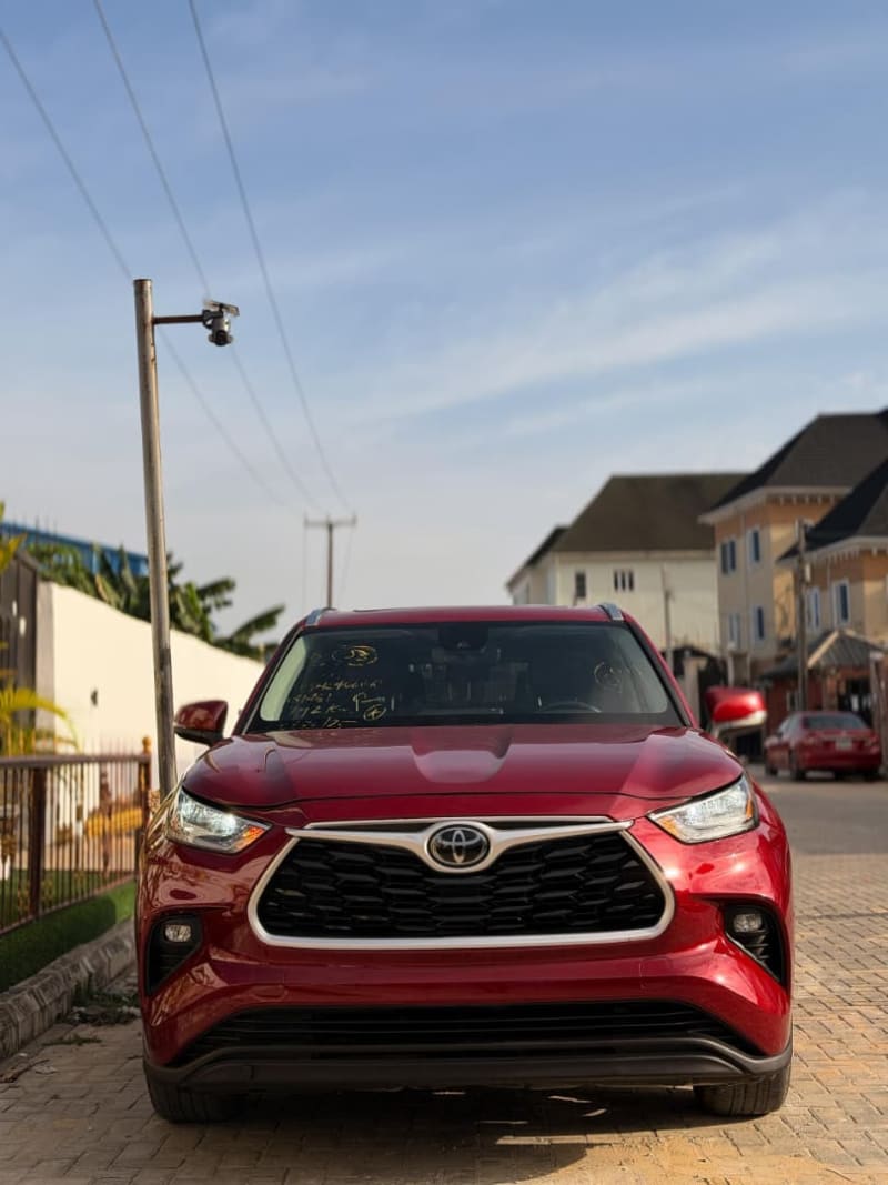 2020 TOYOTA Toyota Highlander XLE