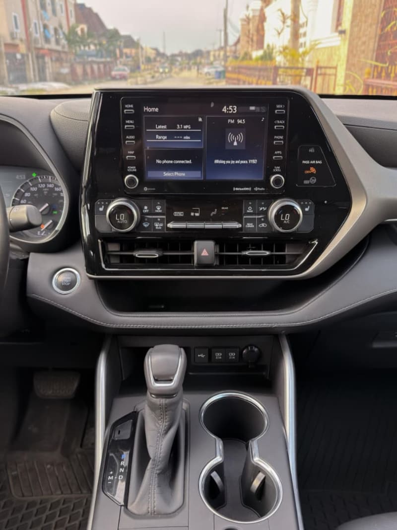 TOYOTA Toyota Highlander XLE Lagos Island