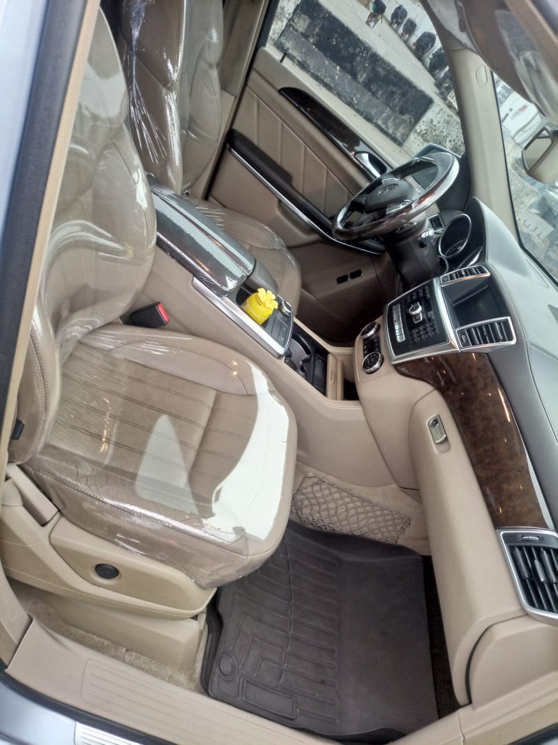 MERCEDES-BENZ MERCEDES-BENZ GL-Class GL 500 4x4 7-sp AT MY09 Oshodi-Isolo