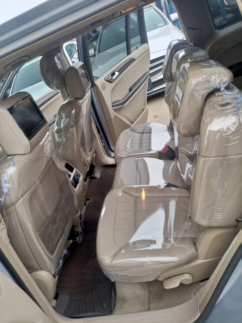 MERCEDES-BENZ MERCEDES-BENZ GL-Class GL 500 4x4 7-sp AT MY09 Oshodi-Isolo
