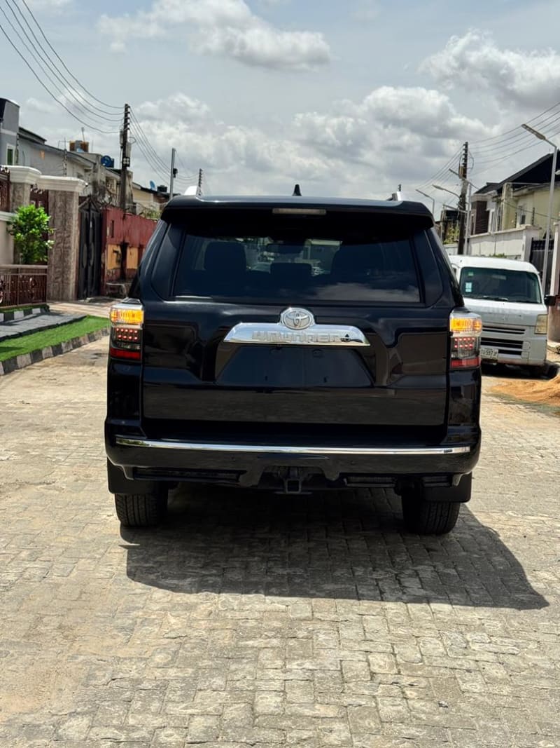 TOYOTA TOYOTA Fortuner Fortuner 2.8 GD-6 VX Bi-Tone 4x4 Dsl AT Oshodi-Isolo