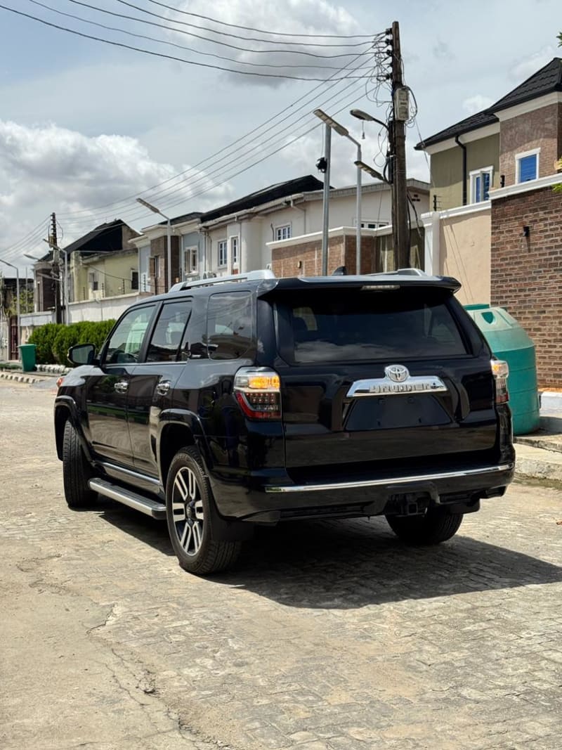 TOYOTA TOYOTA Fortuner Fortuner 2.8 GD-6 VX Bi-Tone 4x4 Dsl AT Oshodi-Isolo