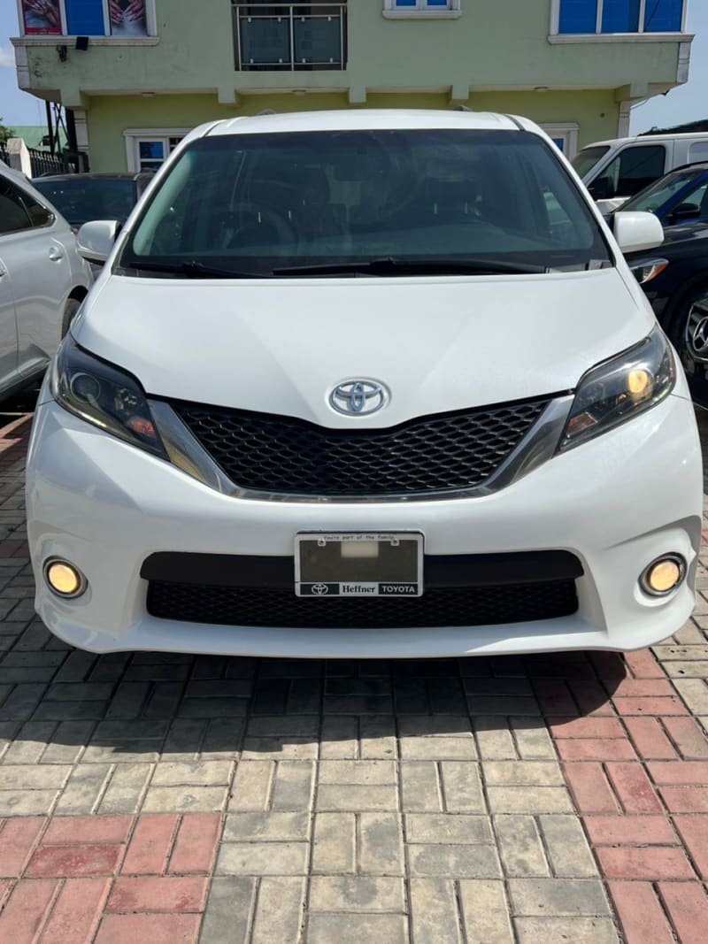 TOYOTA TOYOTA Sienna Limited Amuwo-Odofin