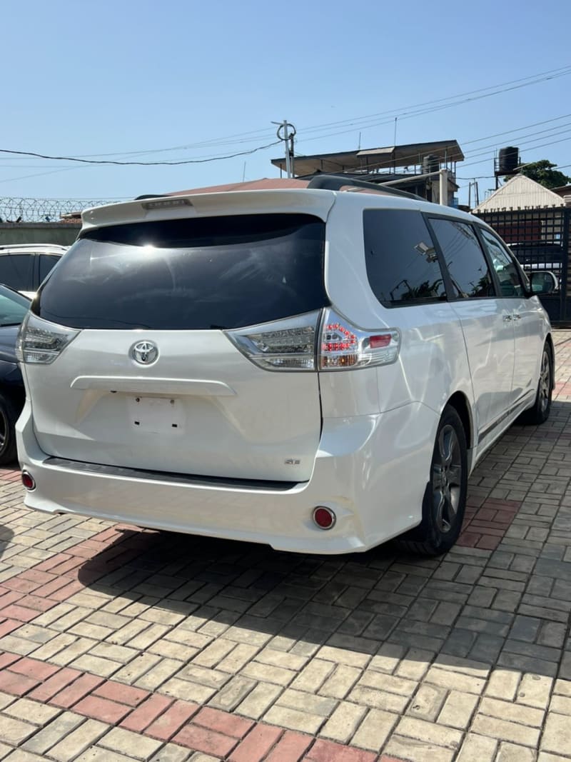 TOYOTA TOYOTA Sienna Limited Amuwo-Odofin