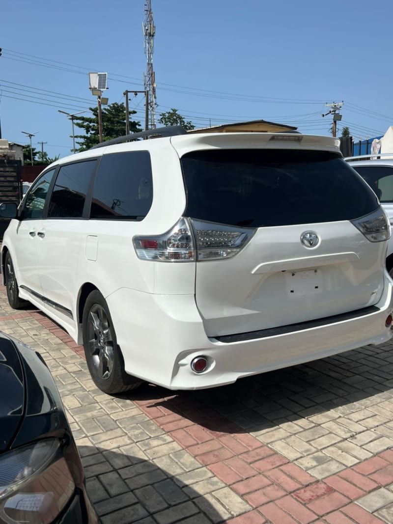 TOYOTA TOYOTA Sienna Limited Amuwo-Odofin