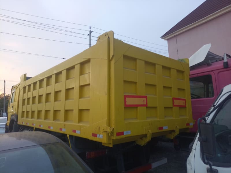 SINOTRUK SINOTRUK XHV 64.300 6x4 EU2 Tipper 15M3 Oshodi-Isolo