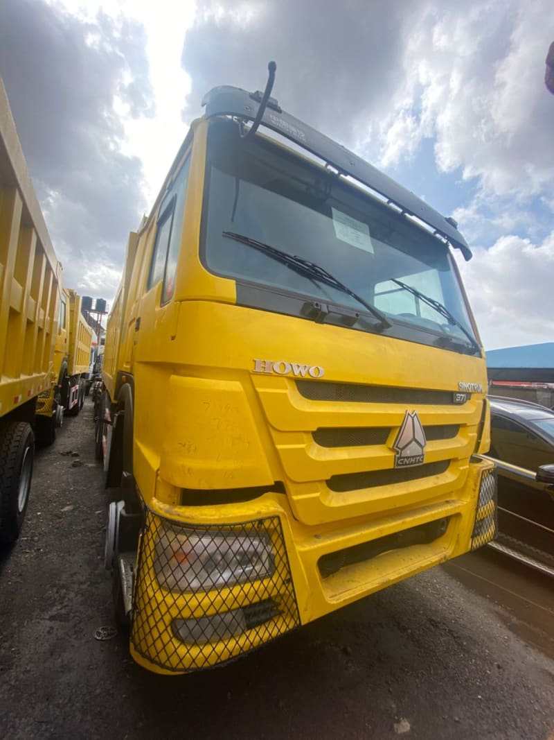 SINOTRUK SINOTRUK XHV 64.300 6x4 EU2 Tipper 15M3 Oshodi-Isolo