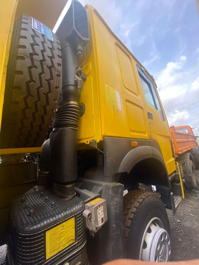 SINOTRUK SINOTRUK XHV 64.300 6x4 EU2 Tipper 15M3 Oshodi-Isolo