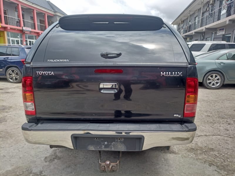 TOYOTA TOYOTA Hilux Hilux 3.0 D-4D 4x4 Dakar D-Cab Dsl PU MY13 Oshodi-Isolo