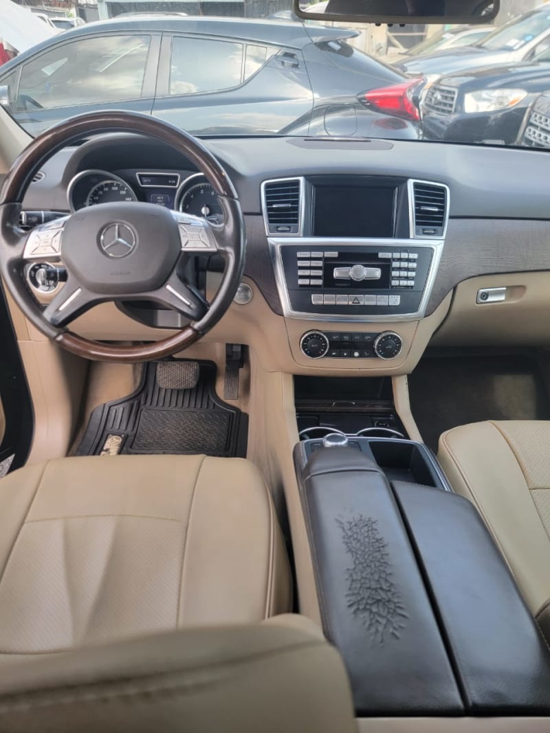 MERCEDES-BENZ MERCEDES-BENZ M-Class ML 350 4x4 AT Oshodi-Isolo