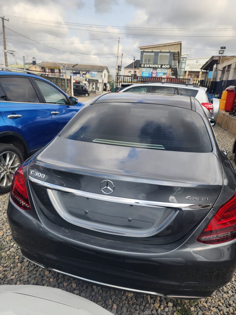 MERCEDES-BENZ MERCEDES-BENZ C-Class C300 4Matic AMG Line Oshodi-Isolo