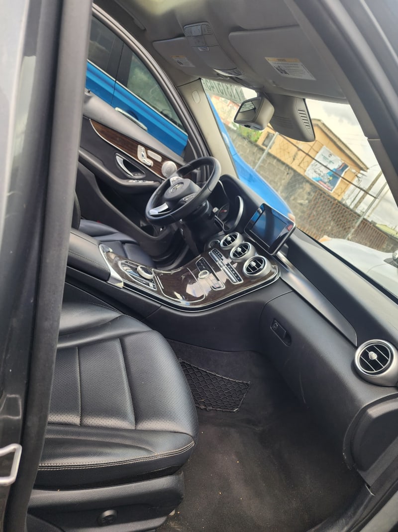 MERCEDES-BENZ MERCEDES-BENZ C-Class C300 4Matic AMG Line Oshodi-Isolo
