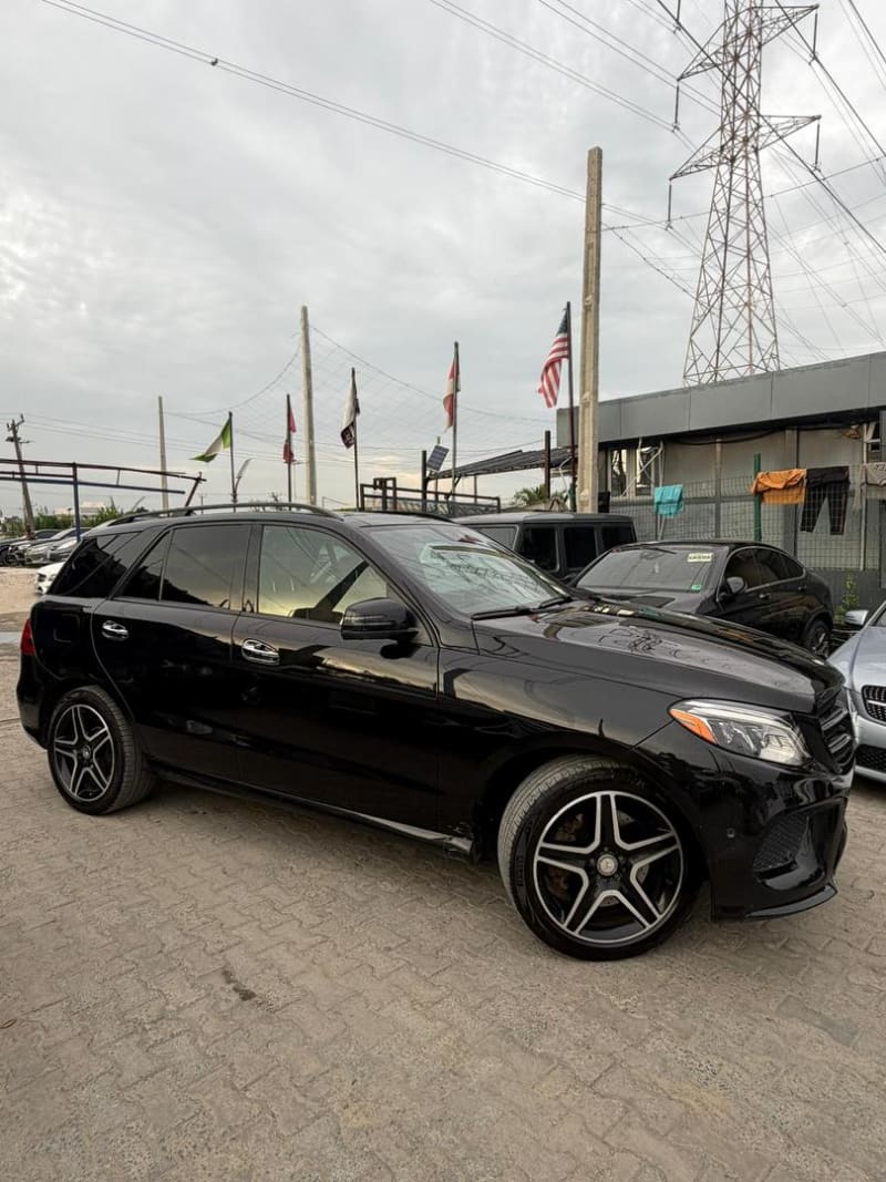 MERCEDES-BENZ MERCEDES-BENZ GLE GLE 400 AMG Line 4MATIC 9G-Tronic Lagos Island