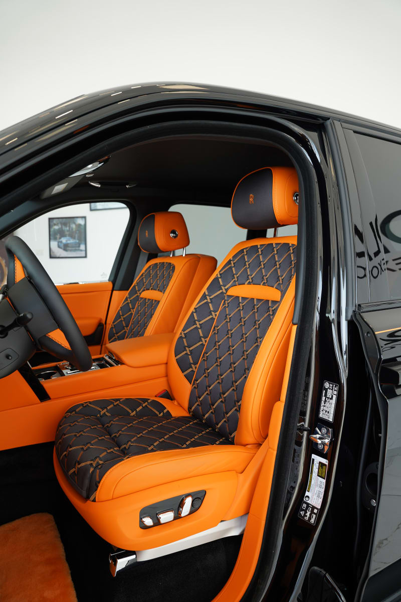 ROLLS-ROYCE RR Cullinan Cullinan 6.8T Black Badge V12 AWD AT Eti Osa