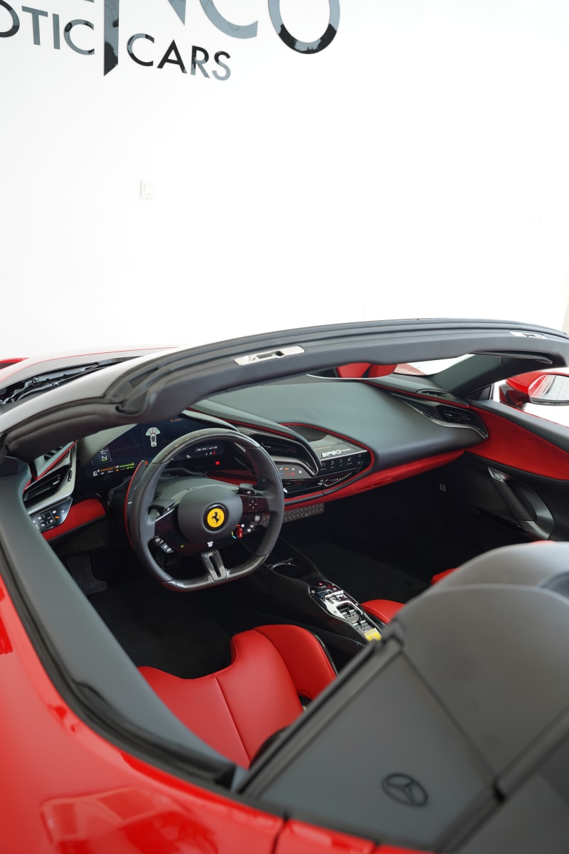 FERRARI FERRARI SF90 SF90 Spider V8 AWD PHEV Coupe AT Eti Osa