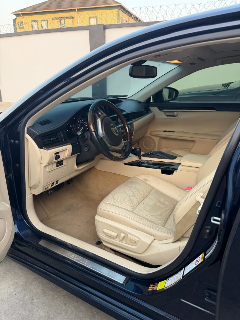 LEXUS LEXUS ES 350 Luxury Ibadan North-East