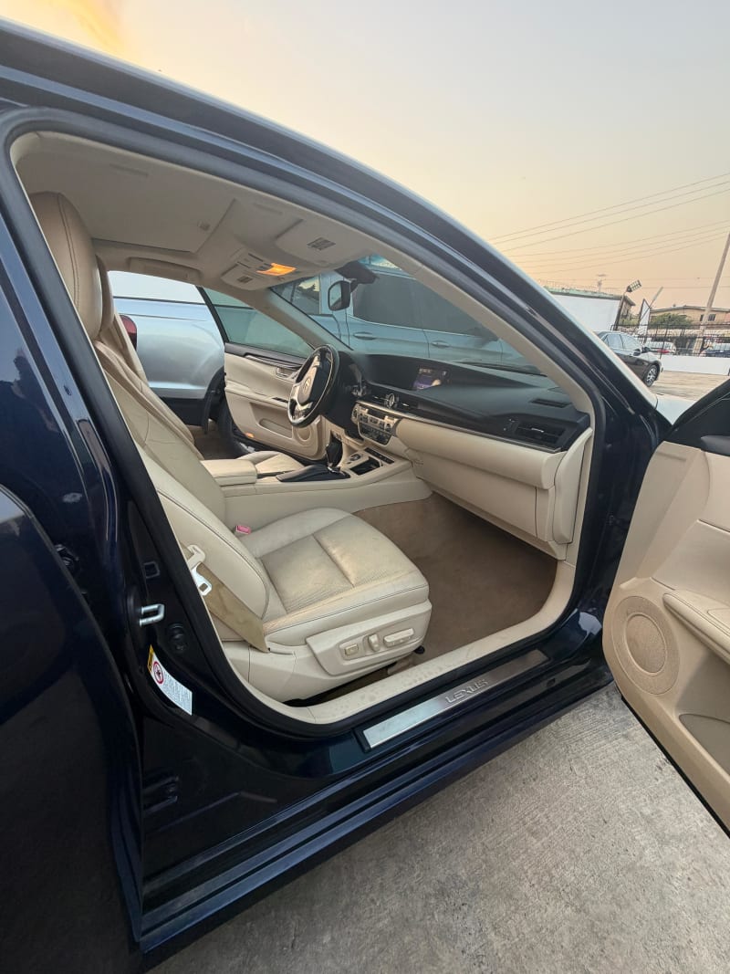 LEXUS LEXUS ES 350 Luxury Ibadan North-East