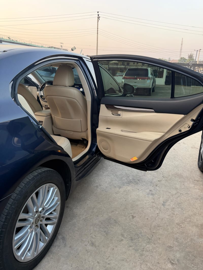 LEXUS LEXUS ES 350 Luxury Ibadan North-East