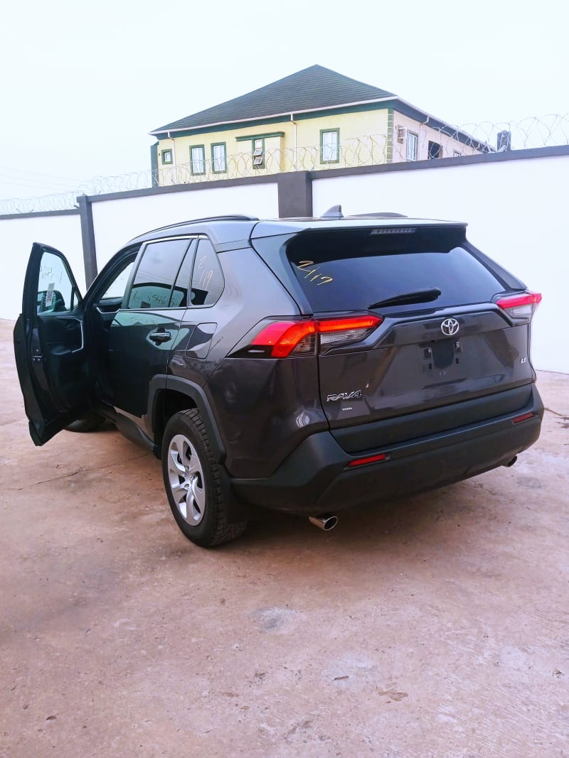 TOYOTA Toyota RAV4 LE Ibadan North