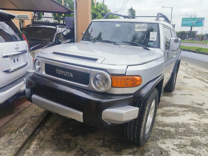 TOYOTA TOYOTA FJ Cruiser FJ Cruiser 4.0 4x4 Desert Cruiser AT Oshodi-Isolo