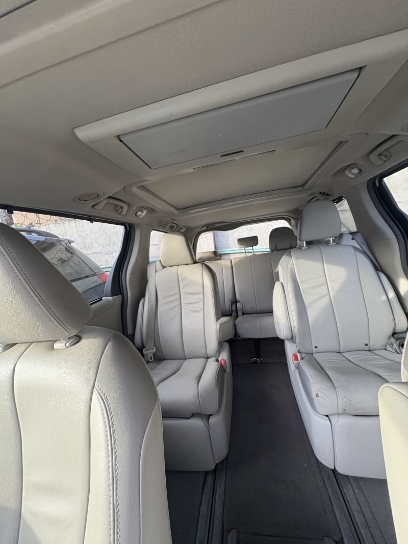TOYOTA Sienna XLE Oshodi-Isolo