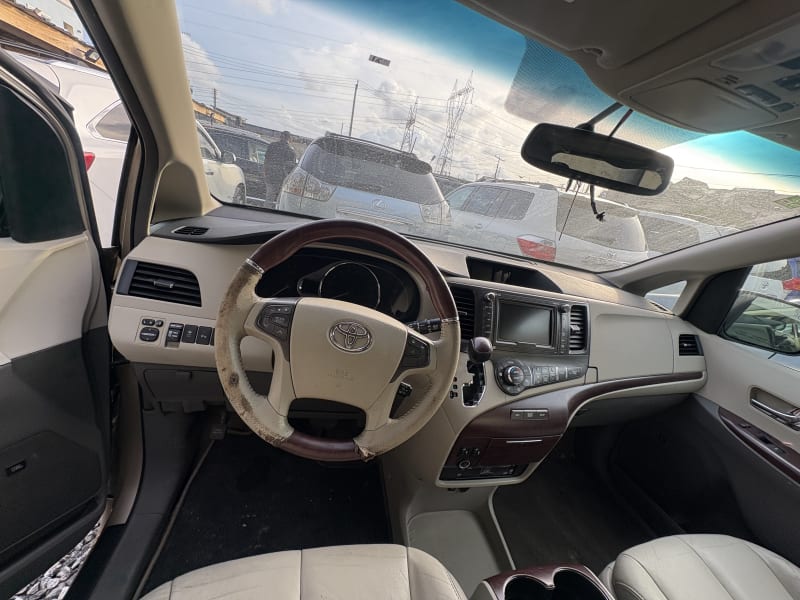 TOYOTA Sienna XLE Oshodi-Isolo