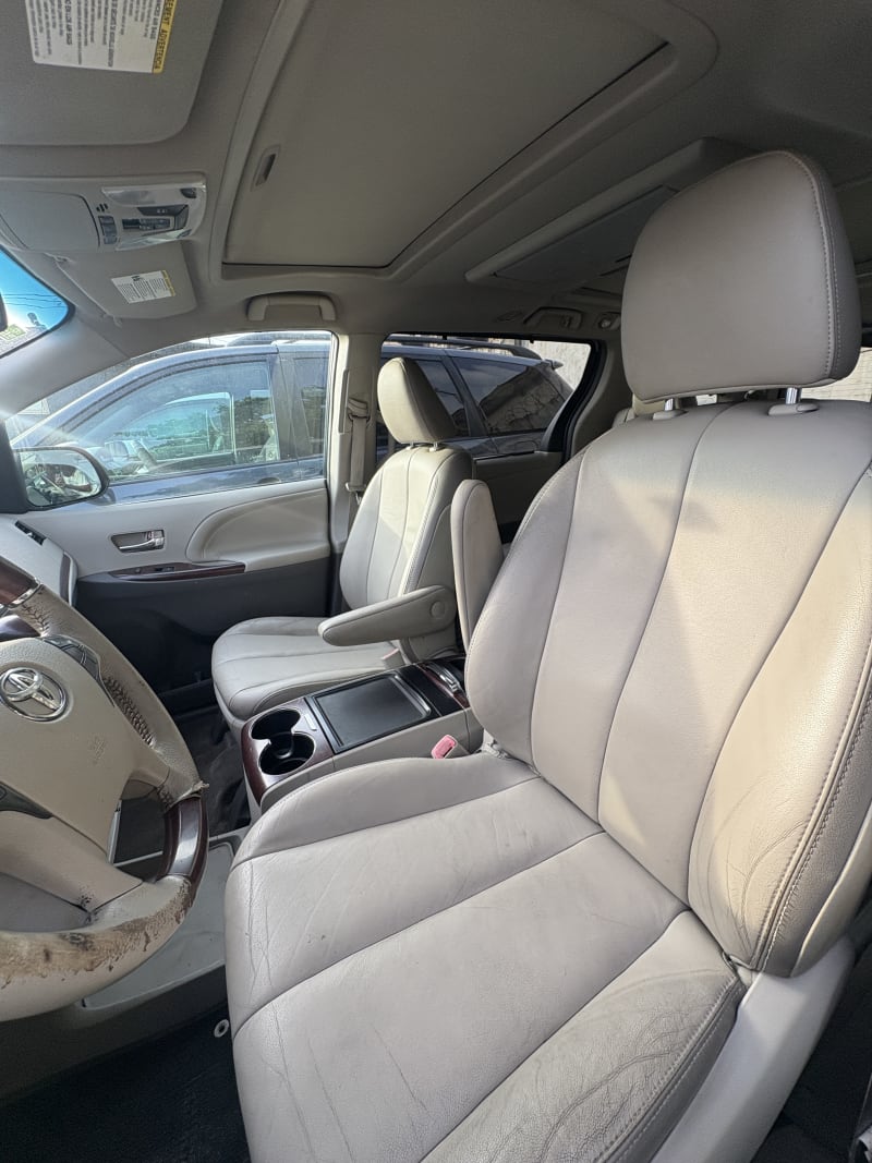 TOYOTA Sienna XLE Oshodi-Isolo