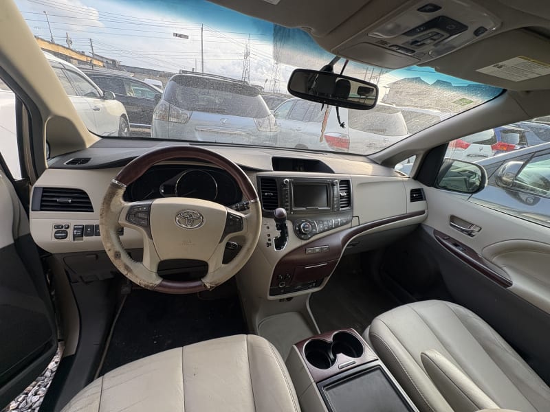 TOYOTA Sienna XLE Oshodi-Isolo