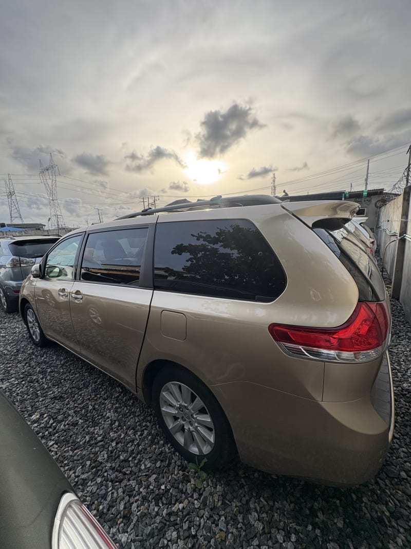 TOYOTA Sienna XLE Oshodi-Isolo
