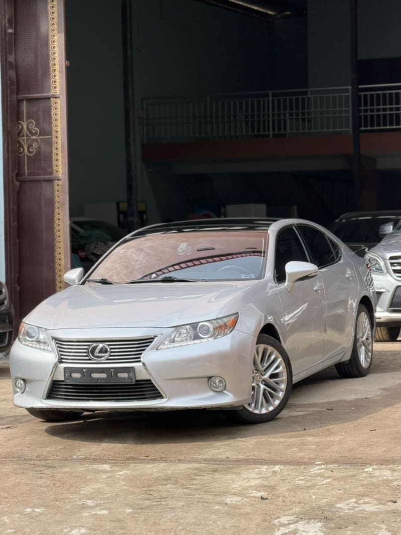 LEXUS ES 350 Base Ojo