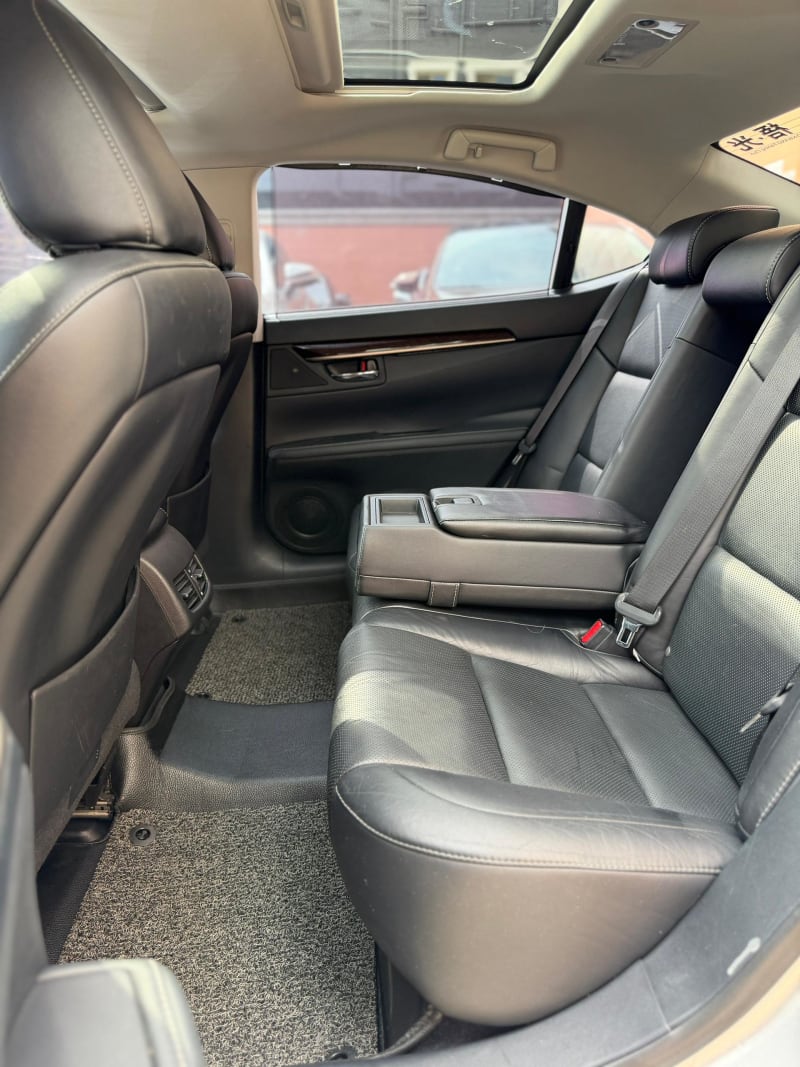 LEXUS ES 350 Base Ojo