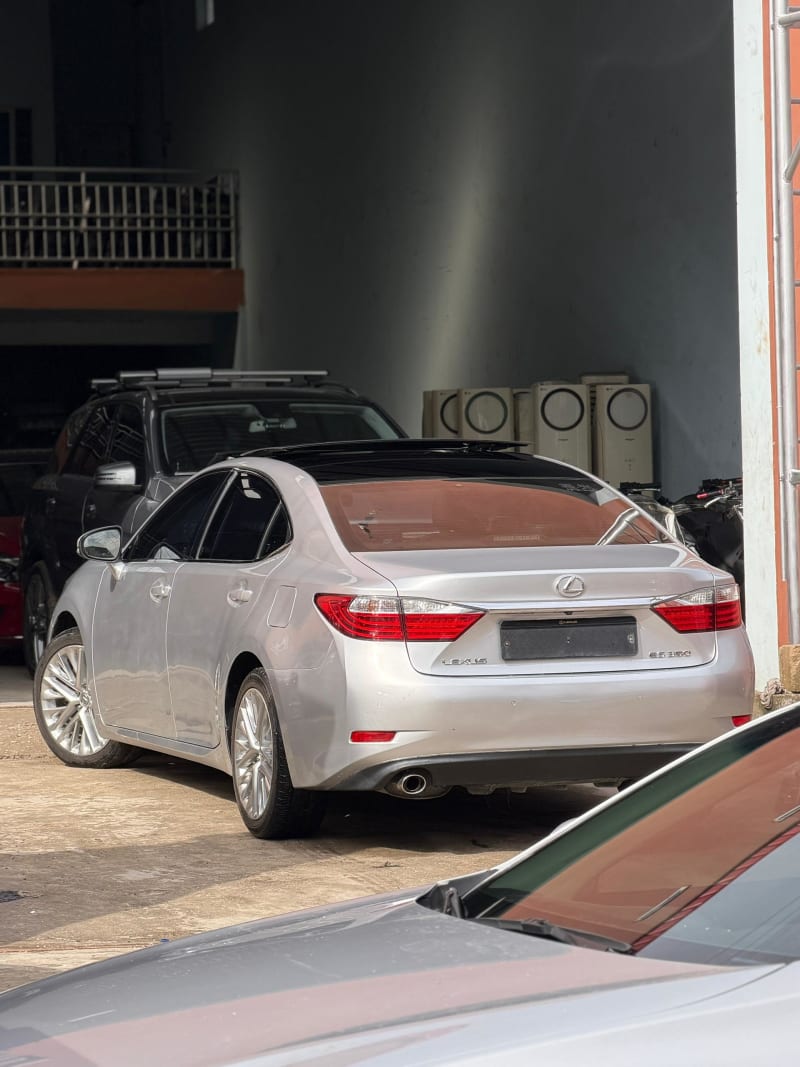 LEXUS ES 350 Base Ojo