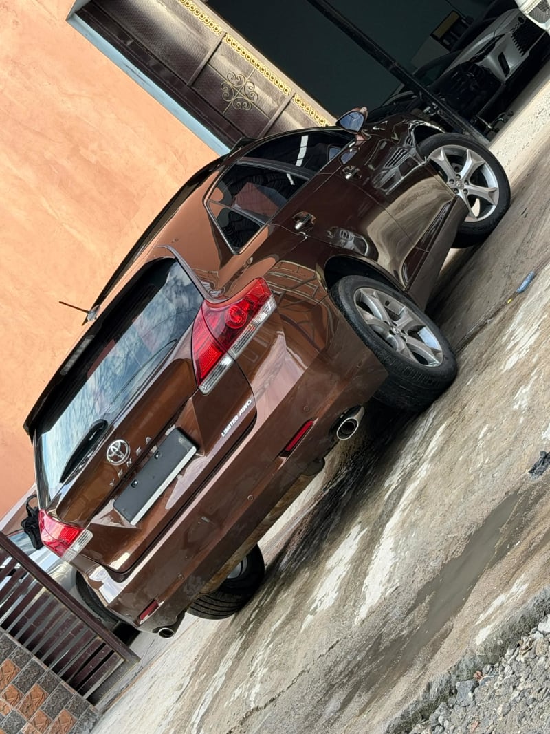 TOYOTA VENZA Limited Ojo
