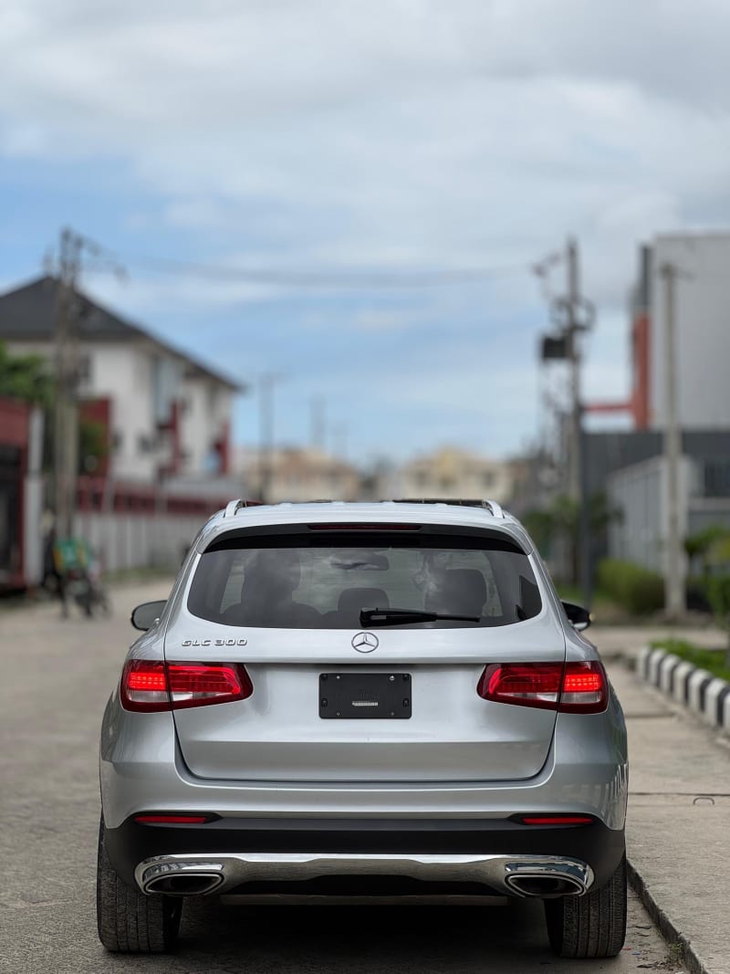 MERCEDES-BENZ GLC 300 4MATIC 9G-Tronic Lagos Island