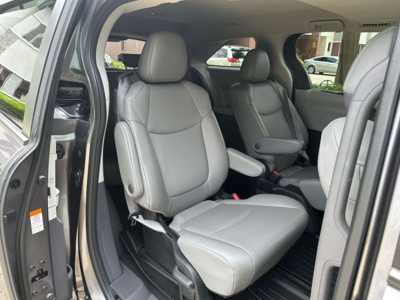 TOYOTA TOYOTA Sienna XLE Oshodi-Isolo