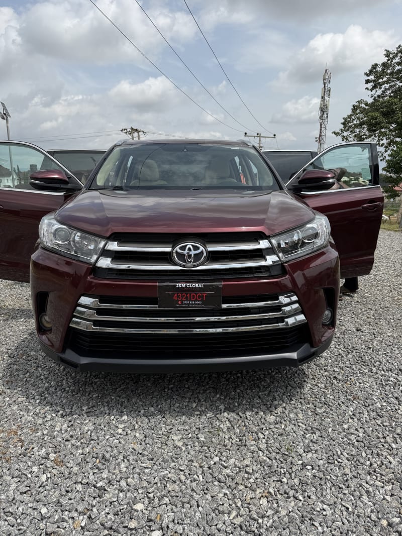 TOYOTA Toyota Highlander XLE Municipal Area Council