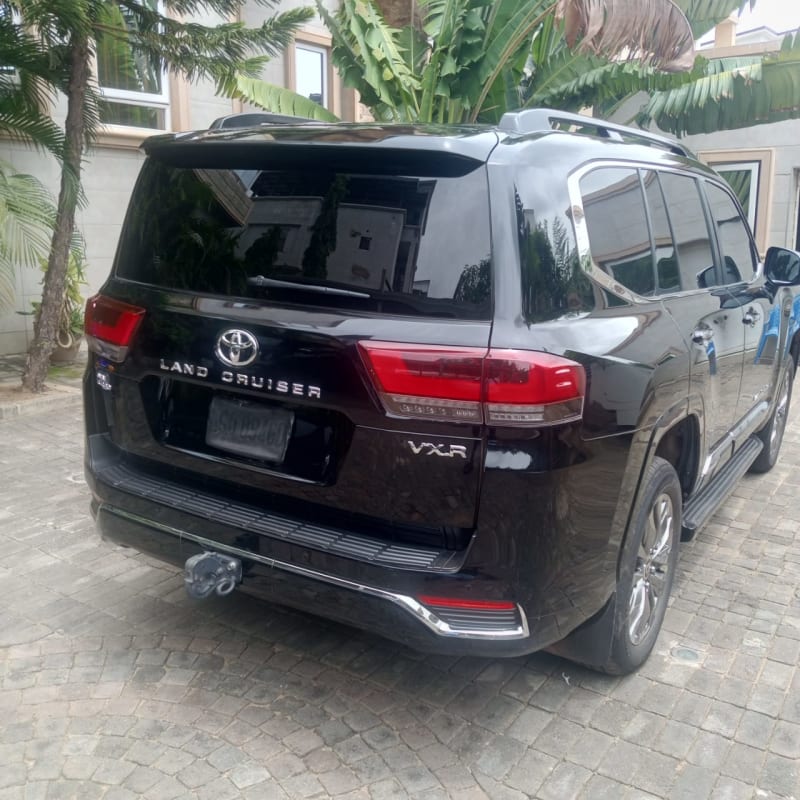 TOYOTA TOYOTA Landcruiser 300 Landcruiser 300 3.5 GR-S 4x4 V6 AT Oshodi-Isolo