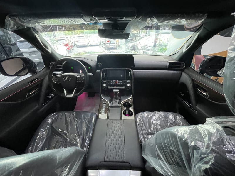 LEXUS LEXUS LX LX 600 VIP AWD AT Lagos Island