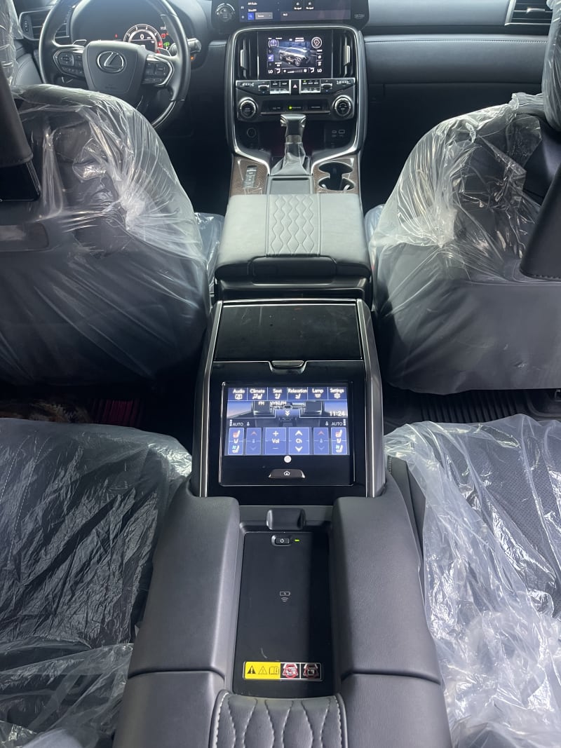 LEXUS LEXUS LX LX 600 VIP AWD AT Lagos Island