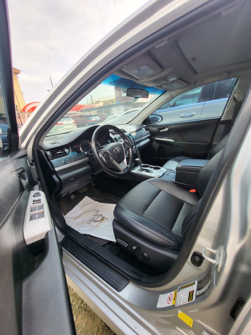 TOYOTA TOYOTA Camry SE Lagos Mainland