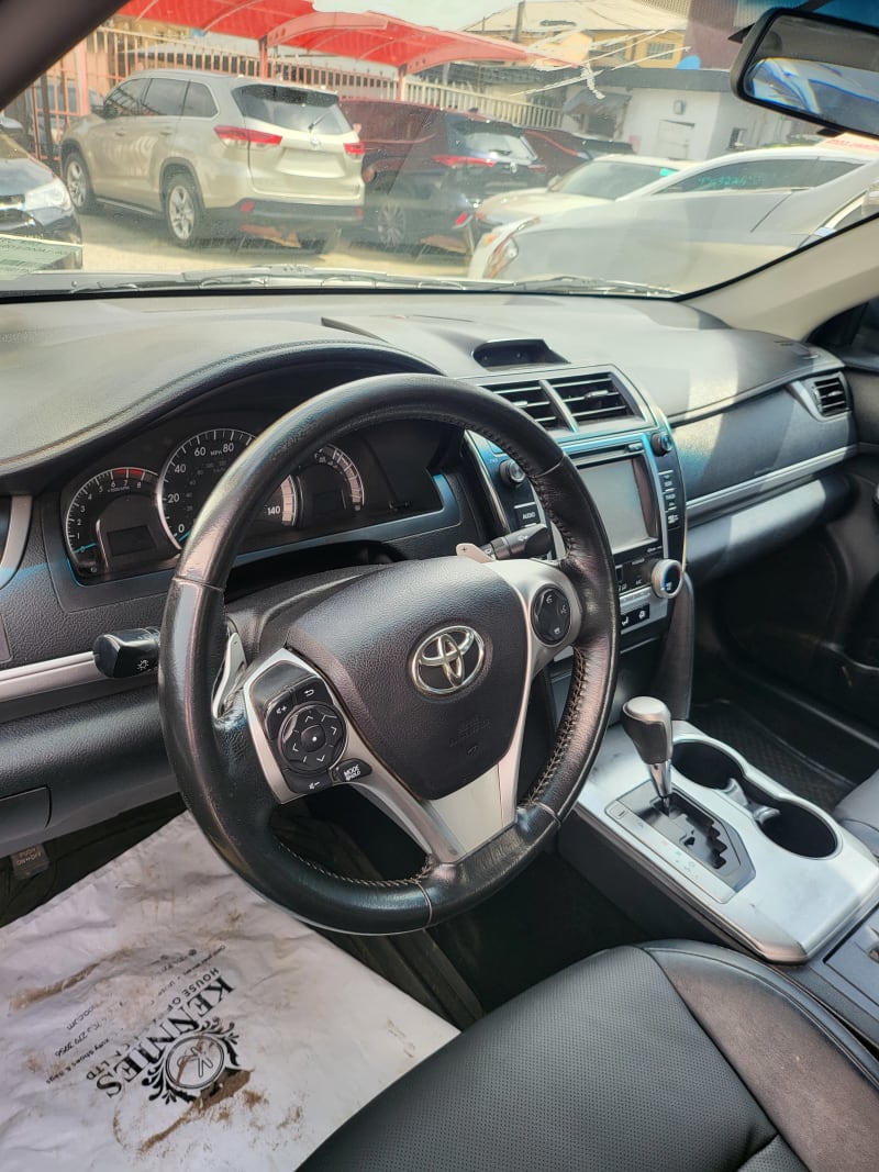 TOYOTA TOYOTA Camry SE Lagos Mainland
