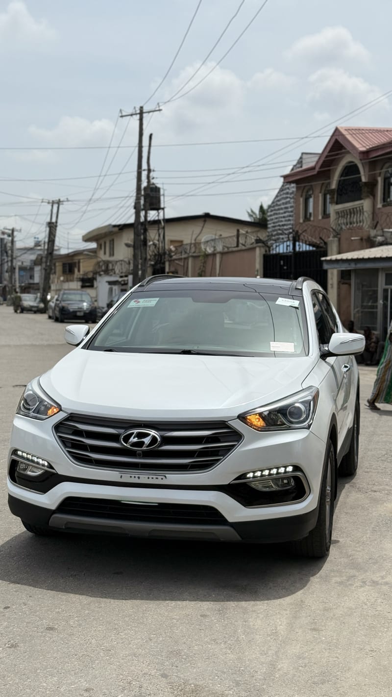 HYUNDAI HYUNDAI Santa Fe Santa Fe 2.4 4x4 Surulere, Lagos State