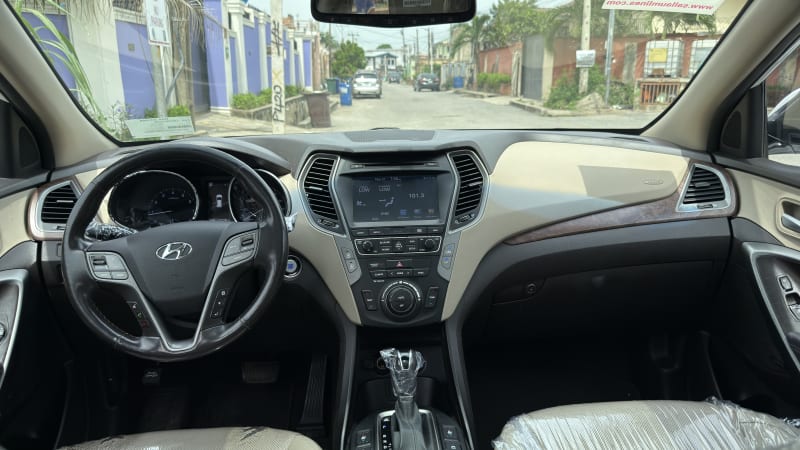 HYUNDAI HYUNDAI Santa Fe Santa Fe 2.4 4x4 Surulere, Lagos State