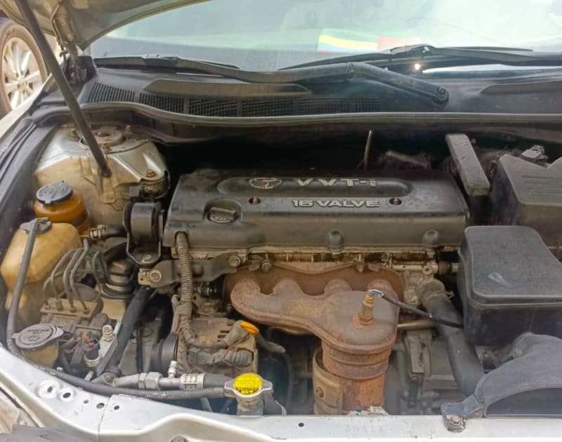 TOYOTA Camry LE Eti Osa