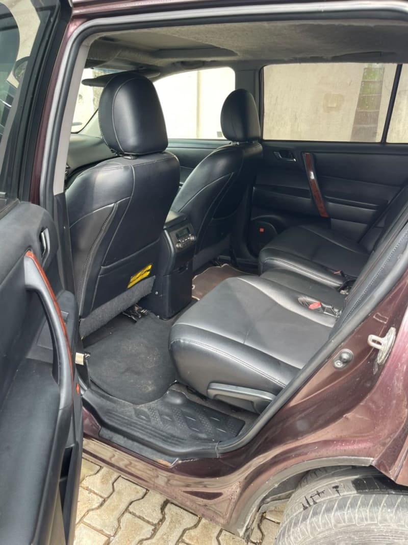 TOYOTA Toyota Highlander LE Eti Osa